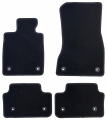 czarny-dywanik-samochodowy-welurowy-BMW -5 G61 combi.png
